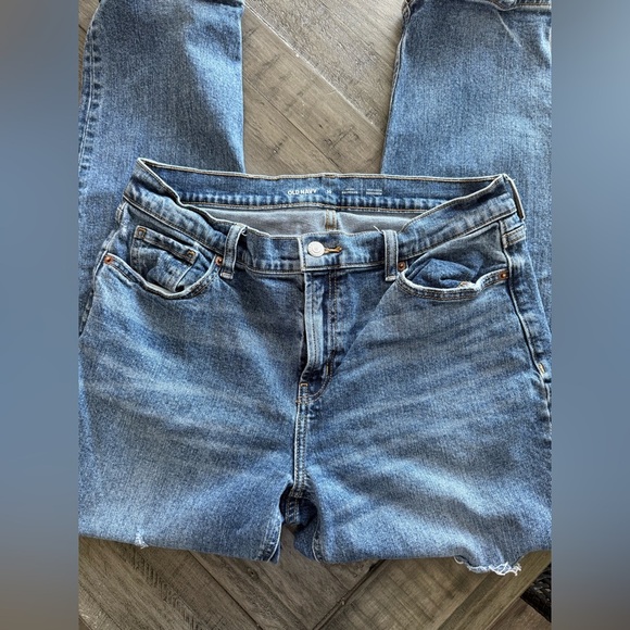 Old Navy Mid Rise Boyfriend Jeans, size 10. - Picture 2 of 8